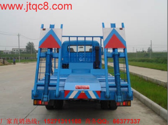 小型平板拖車(chē)圖片